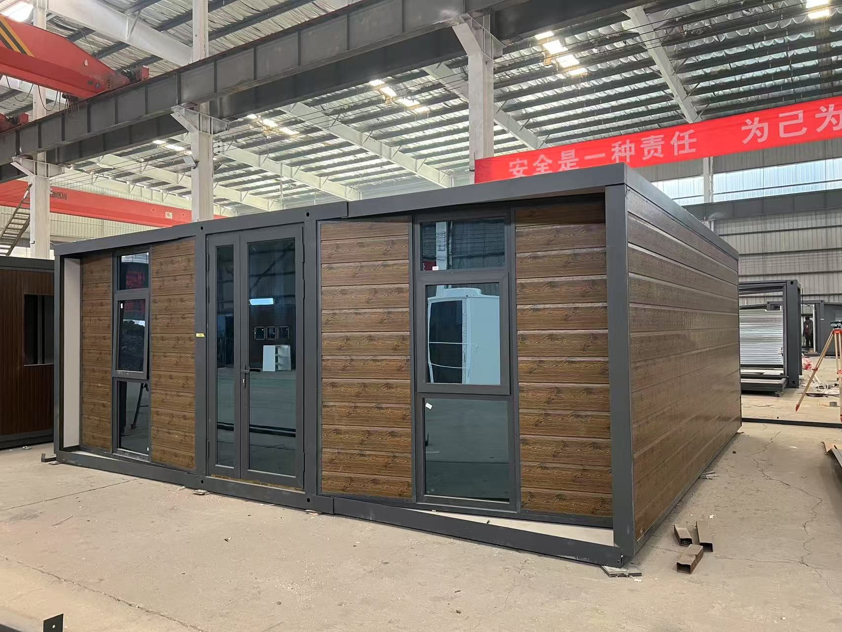 📦 Bővíthető konténerház