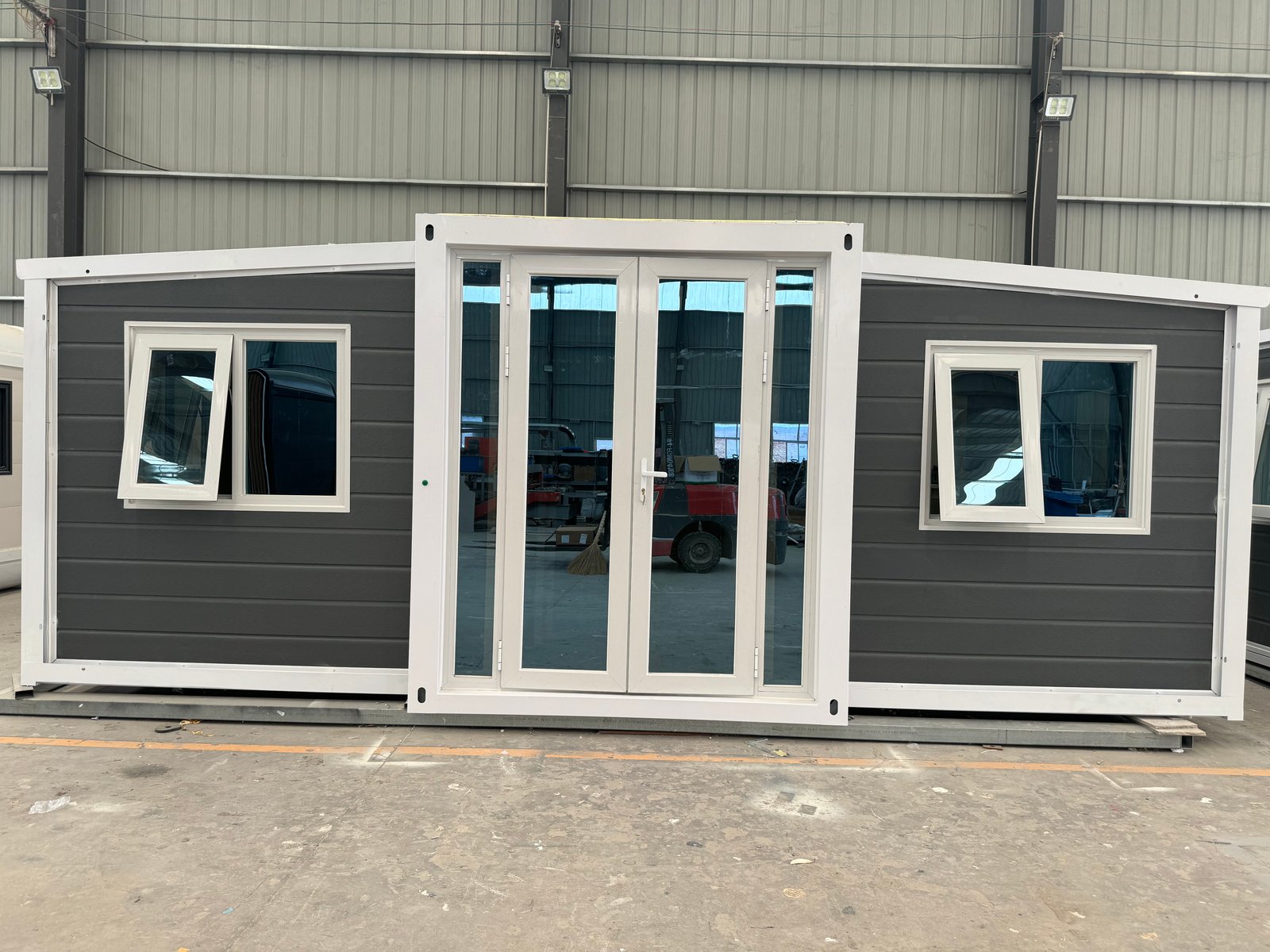 📦 Bővíthető konténerház 2