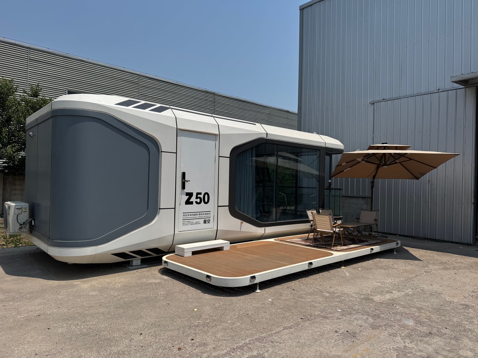 🪐 Space Capsule 3